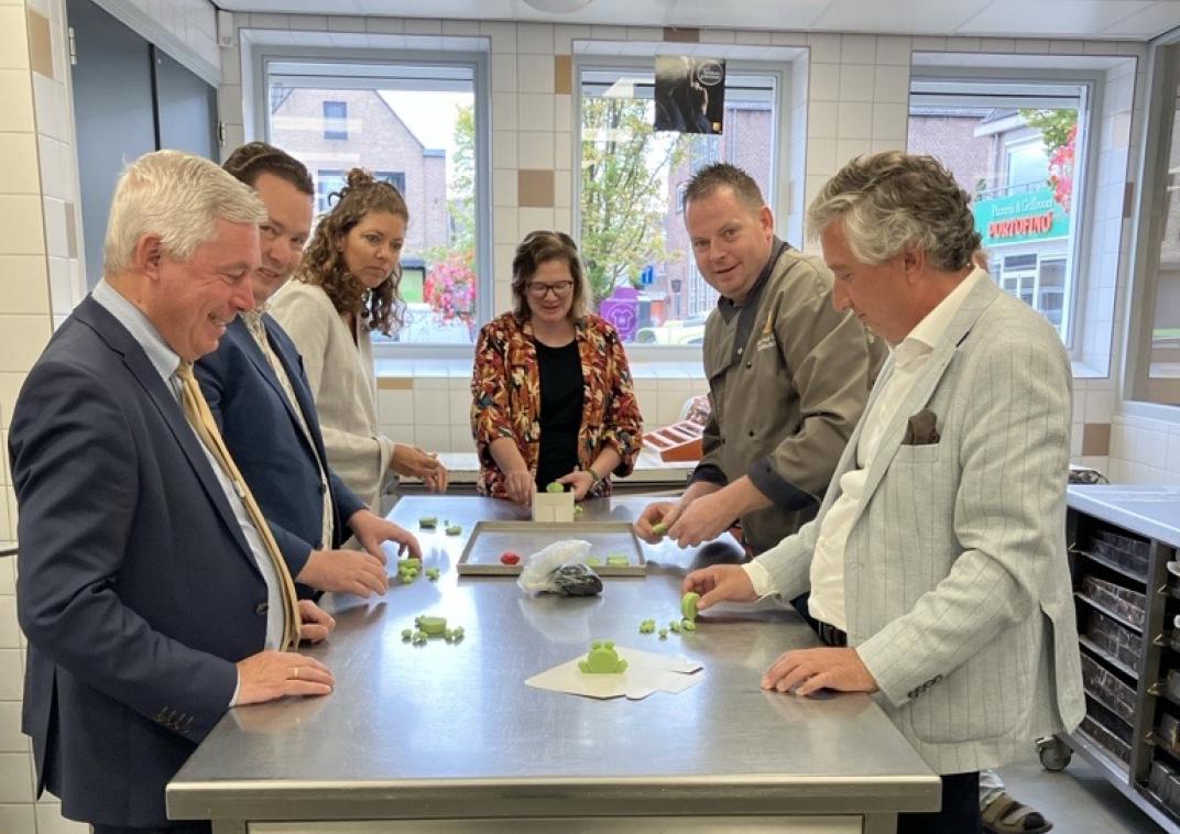 Bedrijfsbezoek college Bakker van der Eijk
