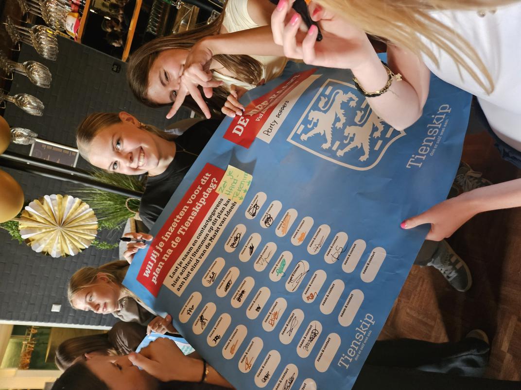 het winnende plan van de “Party Poppers”, met als doel meer uitgaansplekken voor jongeren in Krimpenerwaard maken. 