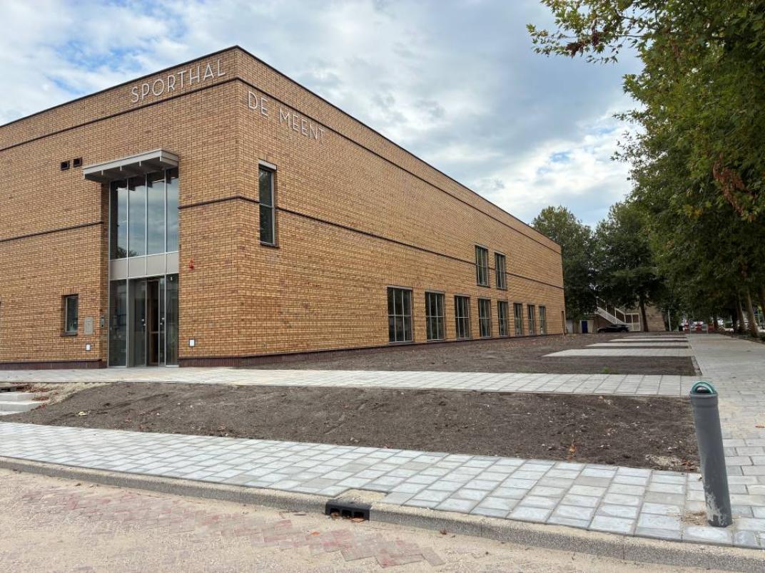 Foto van de buitenkant van Sporthal de Meent
