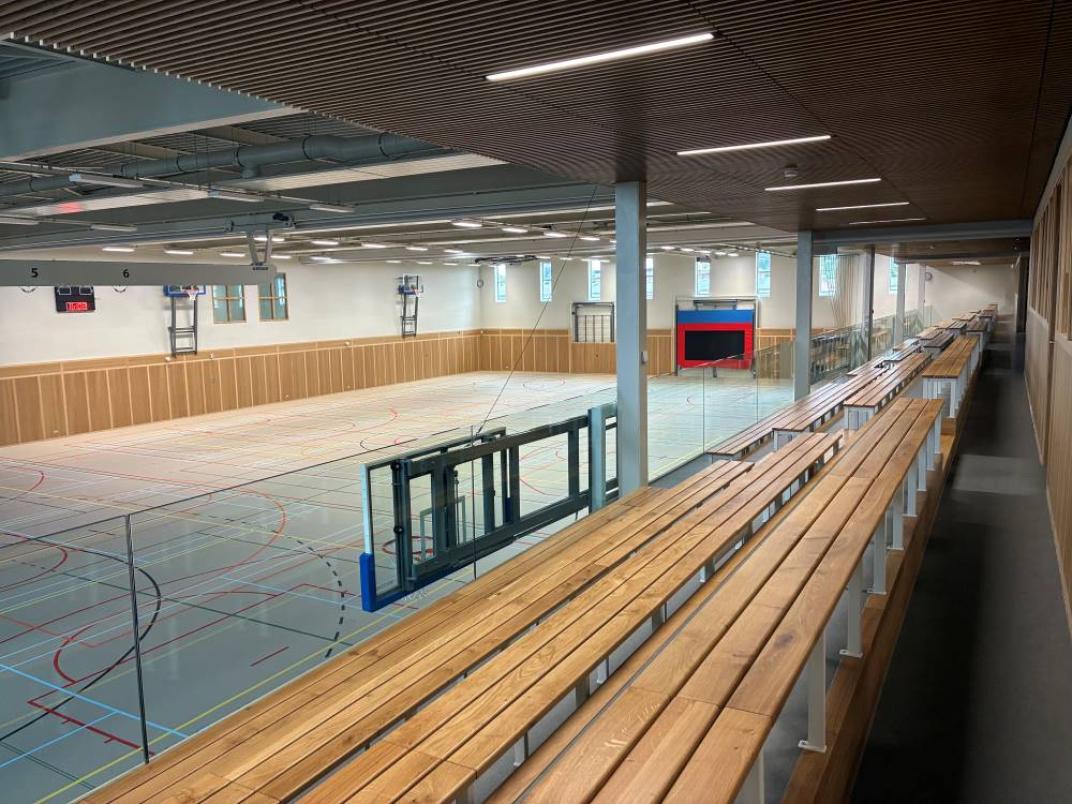 Foto van de binnenkant van Sporthal de Meent