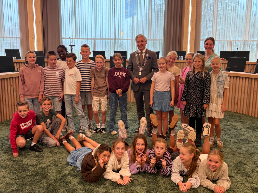 burgemeestersontbijt-raadzaal.jpeg